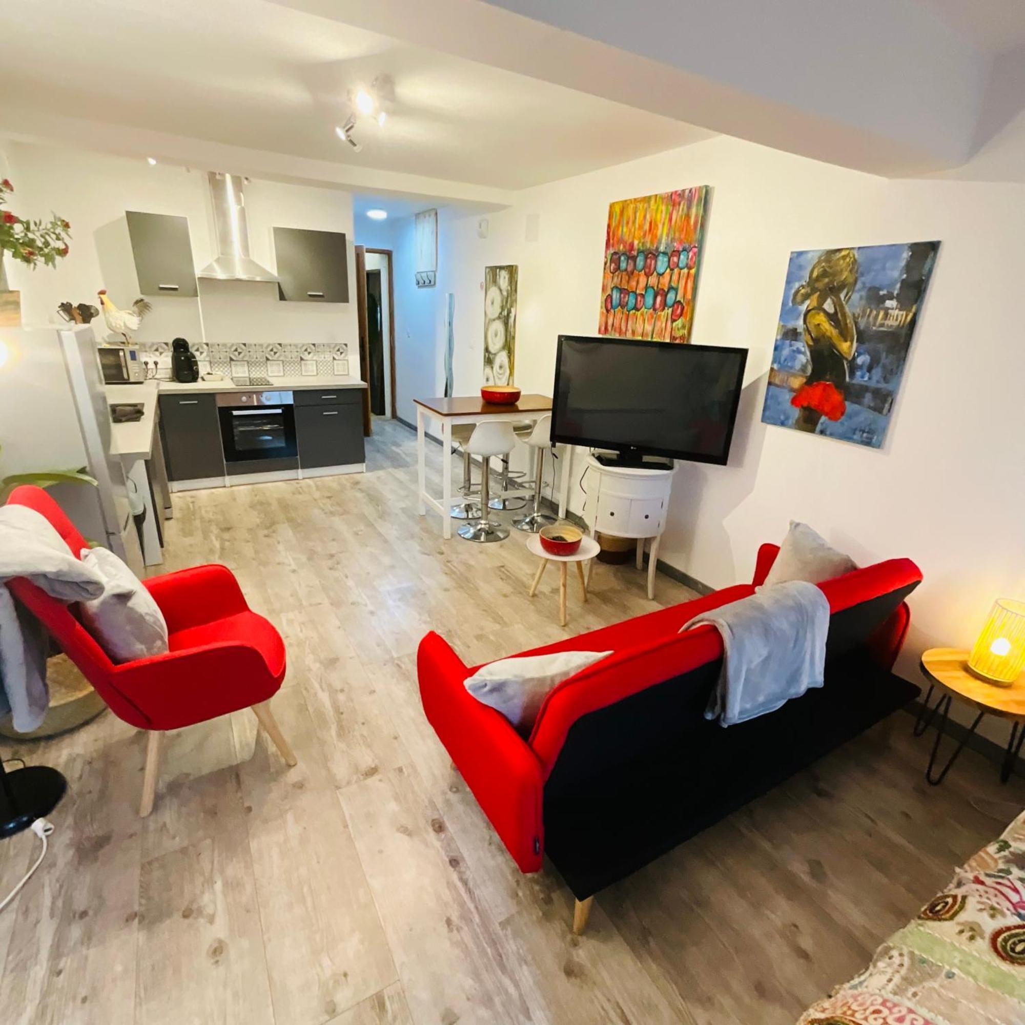 Hote Labyrinthe Sur La Place Chambres D, Hotes , Calme ,Netflix Mirepoix (Ariege) Exterior foto
